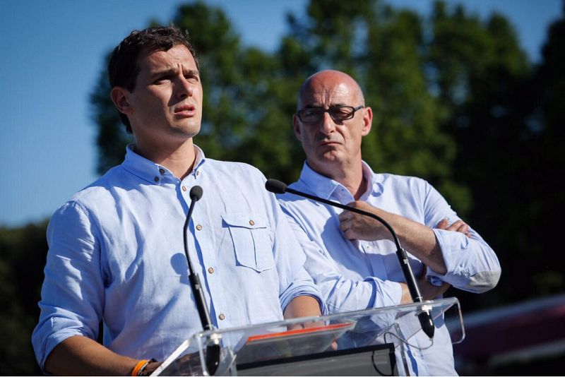 Albert Rivera y 'Felisuco', de campaña por Cantabria