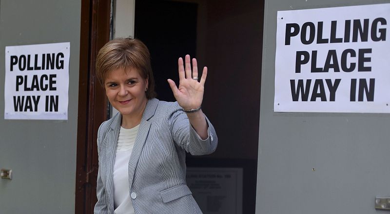 La ministra principal de Escocia, Nicola Sturgeon, profundamente europeísta, ha votado en Glasgow.