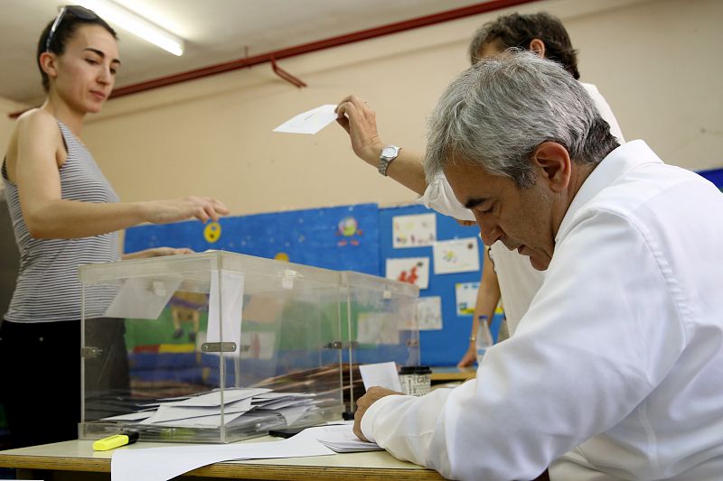 Luis Garicano, de Ciudadanos, ha ejercido de vocal en una mesa electoral