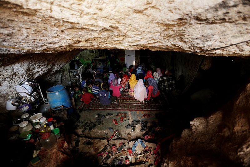 Ir a la escuela en Siria: "Estudio en una cueva"