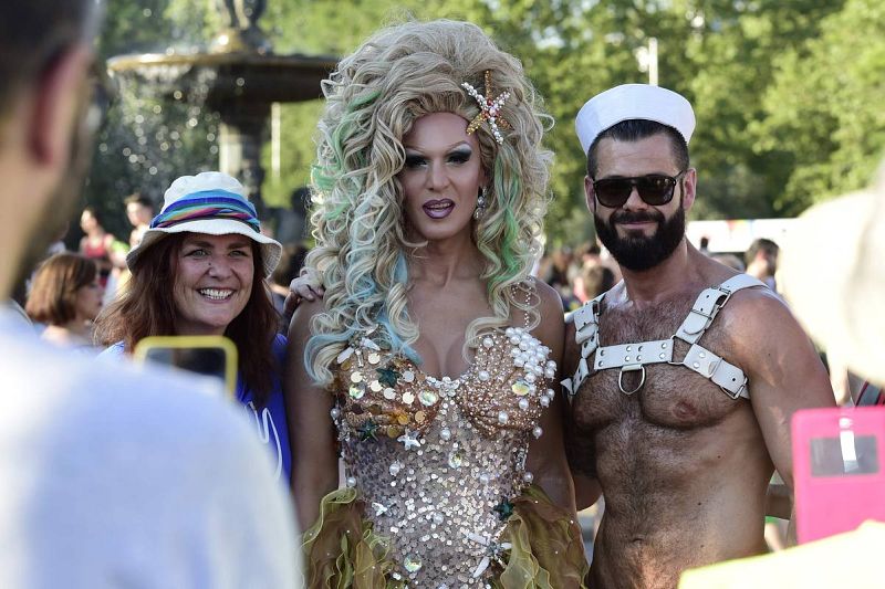  Miles de personas participan en la marcha del Orgullo LGTB de Madrid