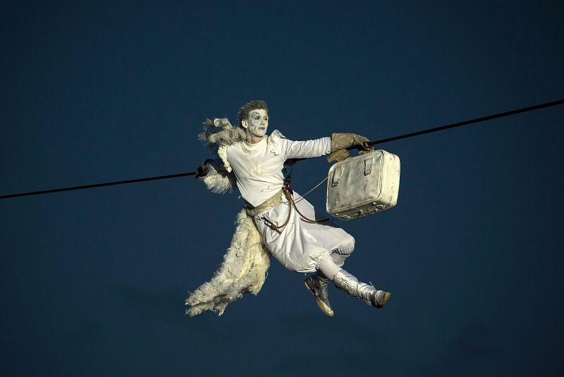 Los ángeles invaden el Festival Place des Anges en Inglaterra