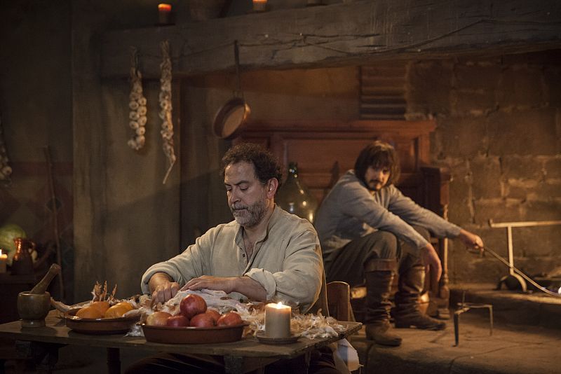 Águila Roja - Cipri prepara un pollo