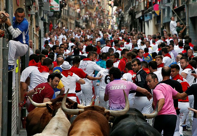 Los corredores han podido lucirse en este quinto encierro de San Fermín 2016