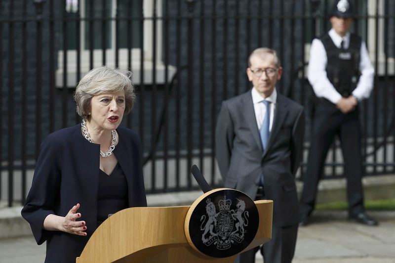 Theresa May pronuncia su primer discurso como primera ministra del Reino Unido