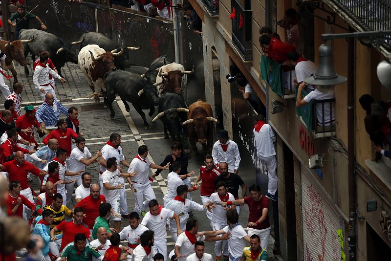 Miura cierra los sanfermines 2016 con un encierro rápido que ha durado dos minutos y 20 segundos