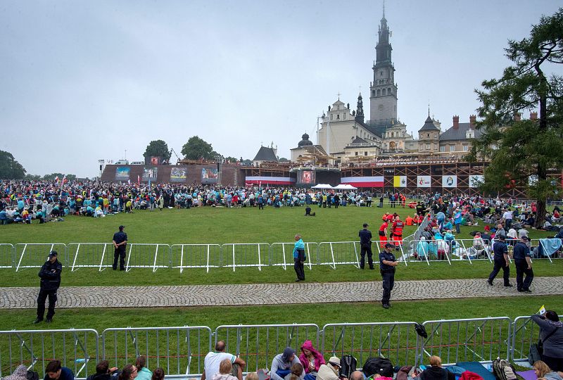 Últimos preparativos para la visita del papa Francisco a Cracovia con motivo de la JMJ 2016