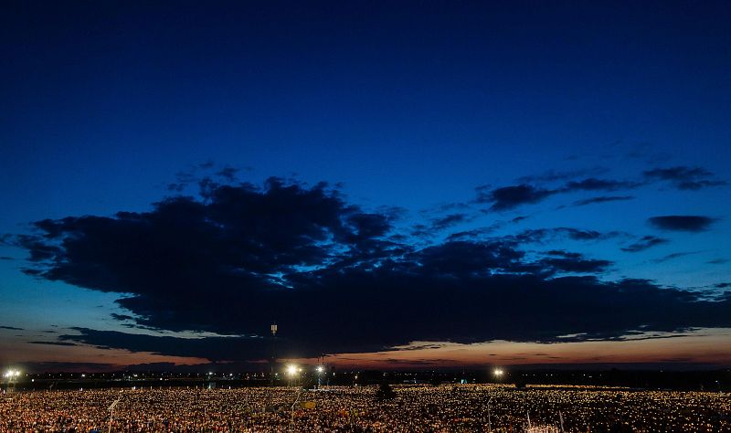 Velas para la vigilia con el papa en Cracovia