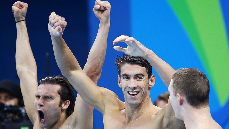 Phelps se impone en el 4x100 estilos y dice adiós a Río