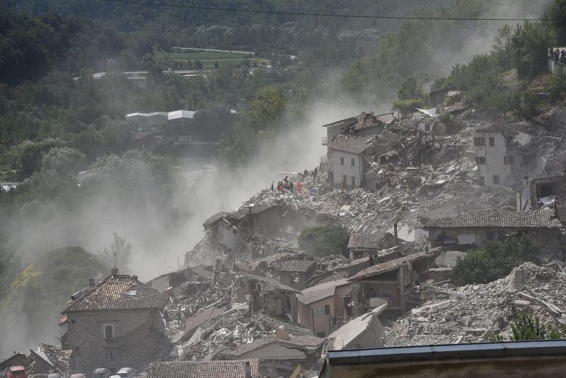 Al menos 62 muertos tras el terremoto en el centro de Italia