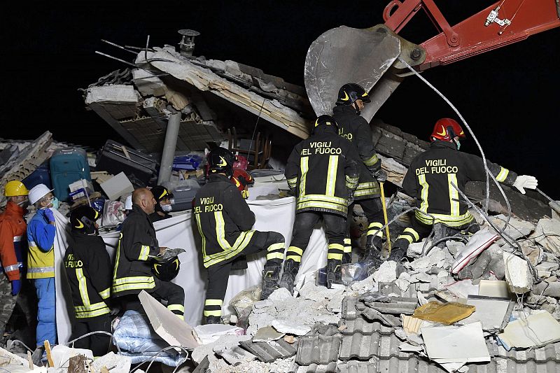 Al menos 247 muertos tras el devastador terremoto del centro de Italia