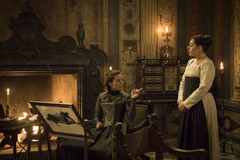 Águila Roja - Lucrecia y Soledad, en palacio