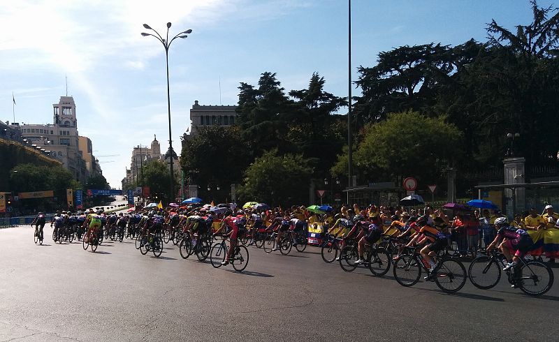 Desde primera hora de la tarde, el público arropó a las corredoras.