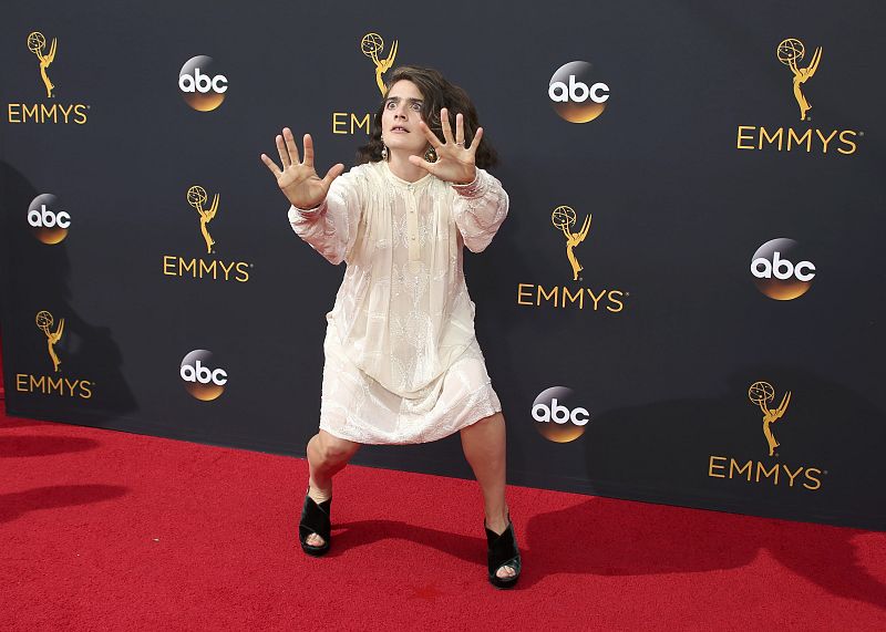 Hoffmann, nominada a mejor actriz de reparto en comedia por su papel en 'Transparent', en la alfombra roja.