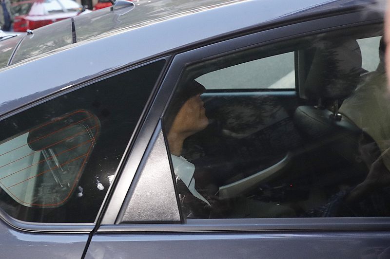 Pedro Sánchez a su llegada a la sede del PSOE, en la madrileña calle Ferraz