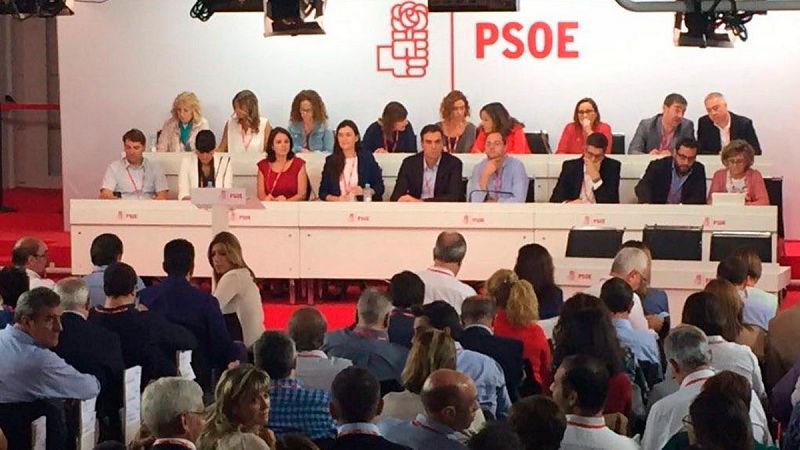 El Comité Federal del PSOE en la tensa reunión en Ferraz