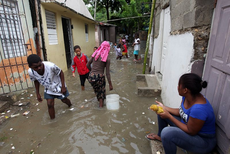 Calles inundadas, vecinos sin hogar