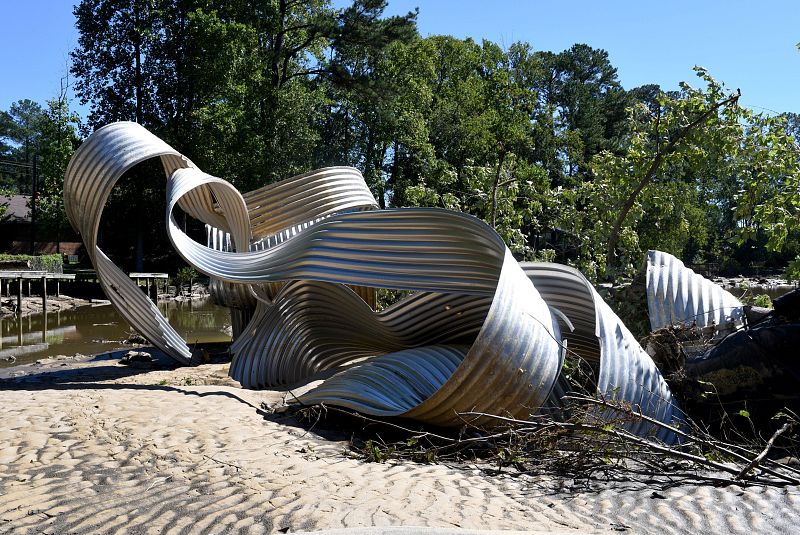 Los afectados por el huracán Matthew intentan volver a la normalidad