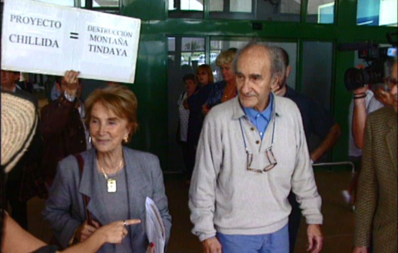 Eduardo Chillida visita Fuerteventura en 1996