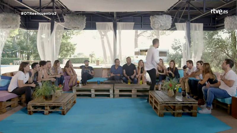 Bisbal parece dirigirse hacia Chenoa