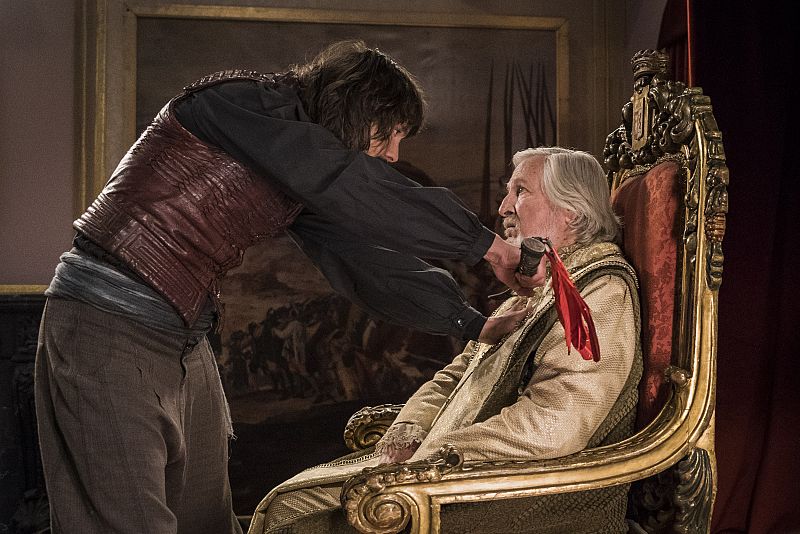 Águila Roja - Gonzalo amenaza a su padre