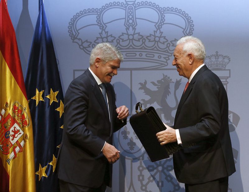 Margallo sale del Gobierno y le sustituye Alfonso Dantis en Exteriores