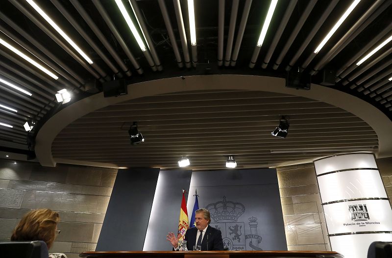 Íñigo Méndez de Vigo, en rueda de prensa tras el primer Consejo de Ministros del Gobierno de Mariano Rajoy