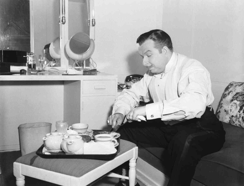 Xavier Cugat, en la hora del almuerzo