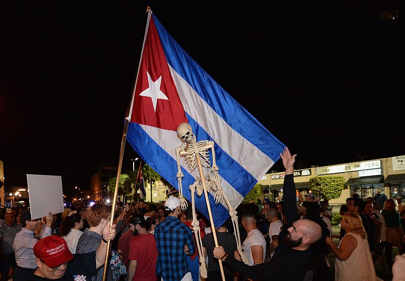 Imagen de las celebraciones de la muerte de Fidel en Miami.