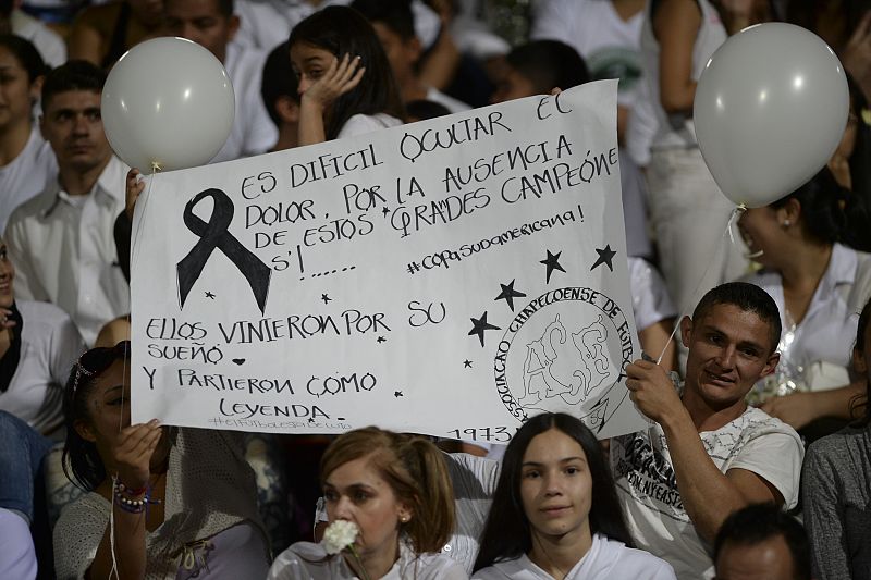 Atlético Nacional brindó en Medellín un emotivo homenaje al Chapecoense