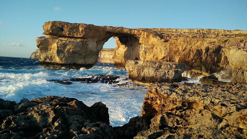 La 'ventana azul' en la escarpada costa maltesa