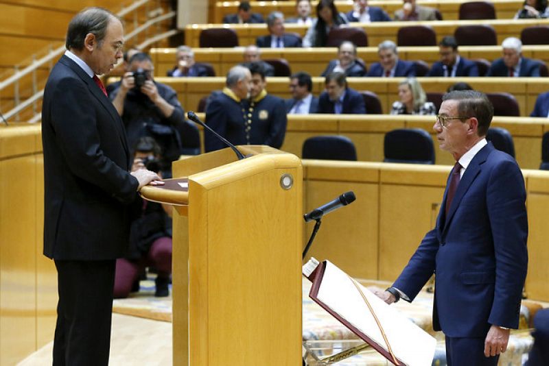 Antonio Clemente Olivert ocupa desde hoy el escaño de la fallecida Rita Barberá