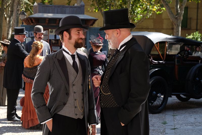 El reencuentro entre Víctor y Buendía