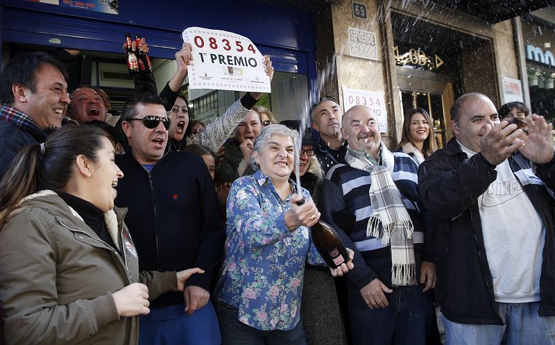 EL PRIMER PREMIO DE "EL NIÑO" VA A PARAR A TORRENT (VALENCIA)