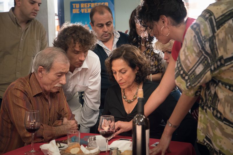 Casandra vuelve a echar las cartas