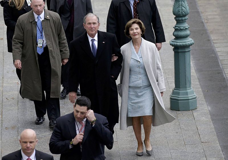 El expresidente George Bush y su esposa Laura