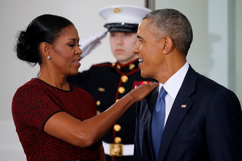 El matrimonio Obama espera en la Casa Blanca