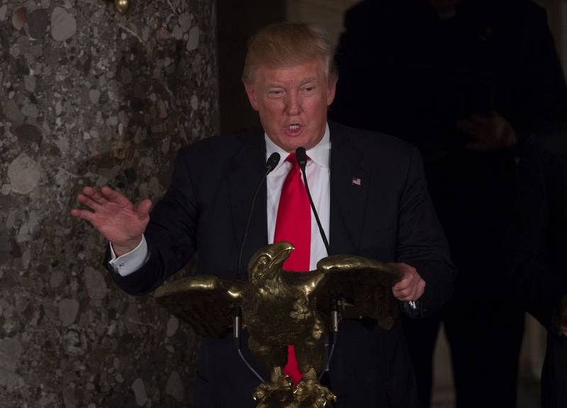 Trump da un discurso durante el almuerzo presidencial