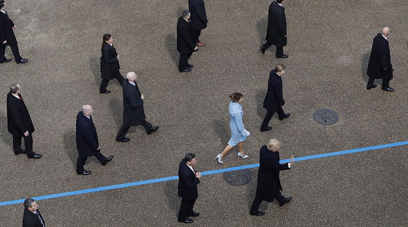 A pìe por la Avenida de Pennsylvania