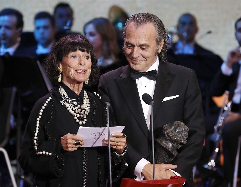 Los actores José Coronado y Geraldine Chaplin en los Goya 2017