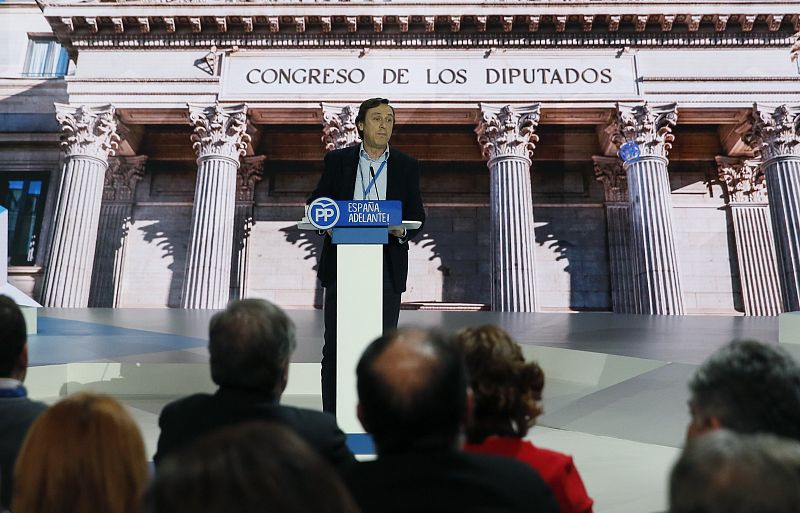 Rafael Hernando habla como portavoz del PP en el Congreso de los Diputados