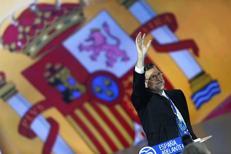 Rajoy saluda a los asistentes