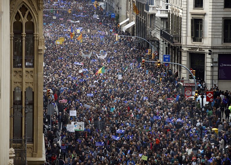 Manifestación en Barcelona por la acogida de refugiados