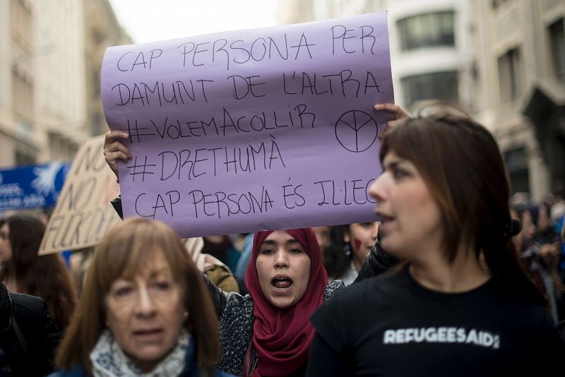 Manifestación en Barcelona por la acogida de refugiados