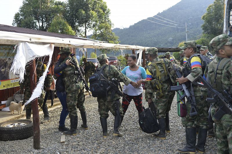 La Fundación Paz y Reconciliación (Parés) señala que las FARC han pasado de operar en 242 municipios del país a concentrarse en 26 veredas (las unidades geográficas rurales más pequeñas), lo que ha dejado libre más del 90% del territorio que ocupaba