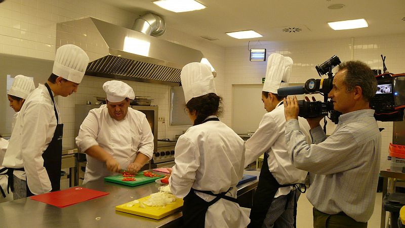 En el taller de cocina con el chef Ansel Cambra