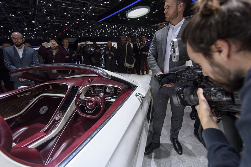 Vista del nuevo Bentley Exp12 en el Salón del Automóvil de Ginebra (Suiza).