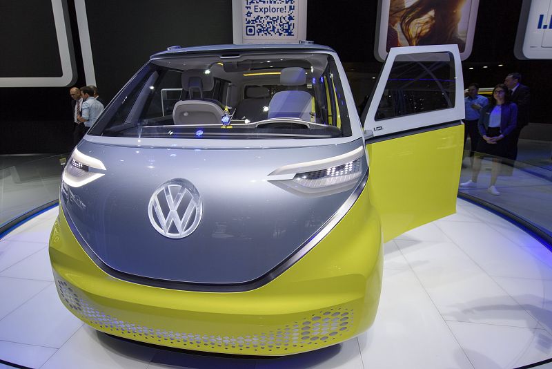 Volkswagen presenta en el Salón Internacional del Automóvil de Ginebra el I.D. Buzz.