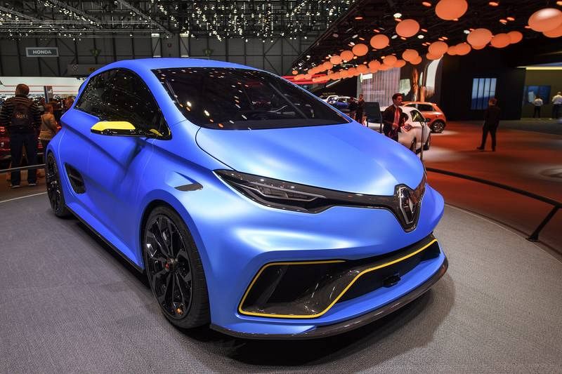 Renault da a conocer el ZOE E-Sport Concept durante la 87 edición del Salón Internacional del Automóvil de Ginebra. 