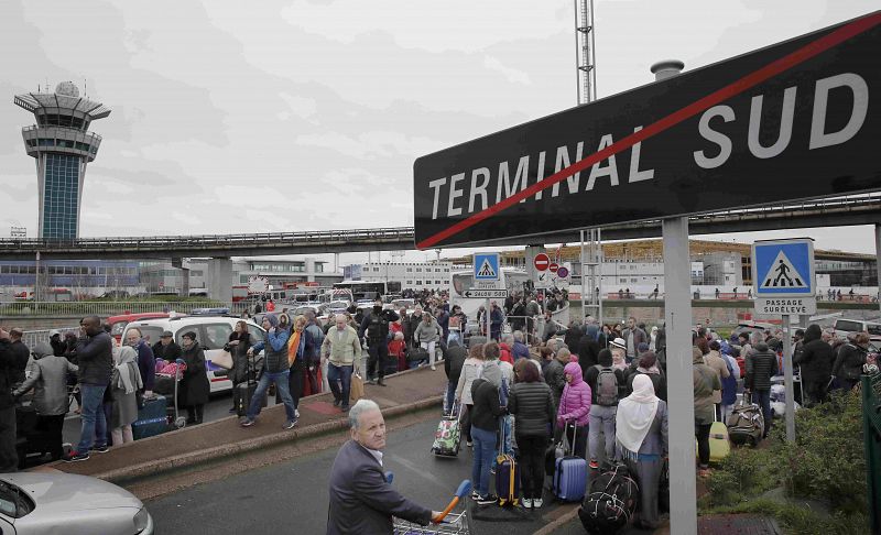 Ataque frustrado en el aeropuerto parisino de Orly